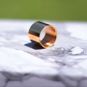 18K Gold CHUNKY GOLD RING.